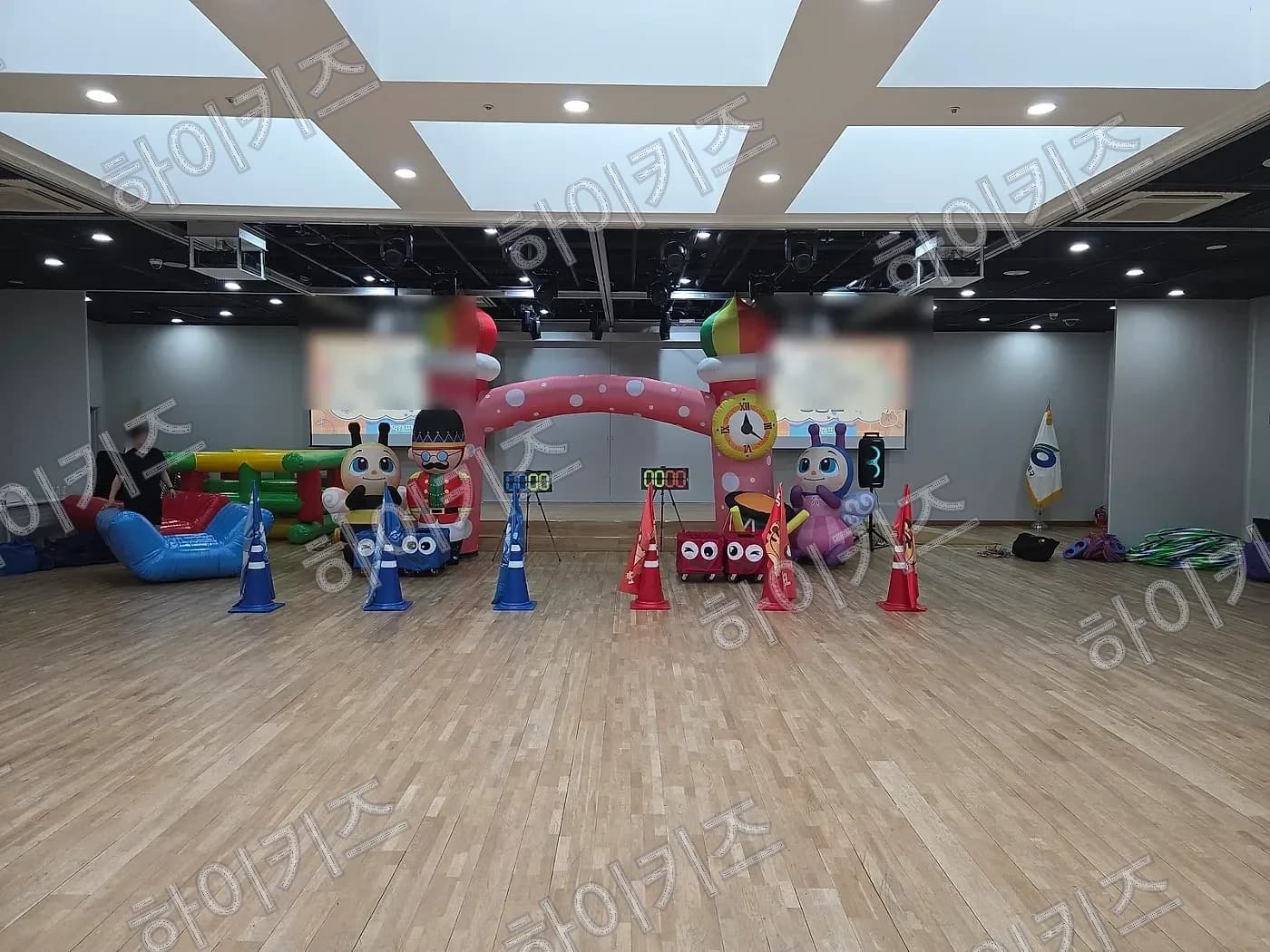 실내 행사장 꾸미기